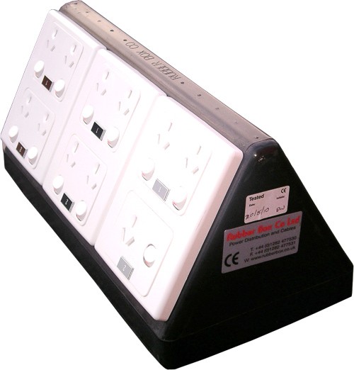 3 phase 32 amp power distribution board  \ switchboard